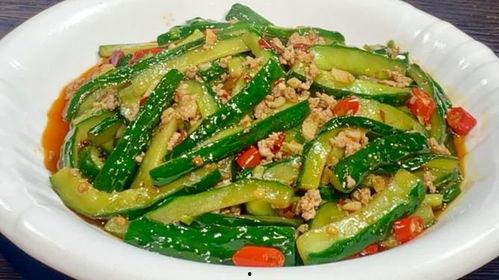 小瓜是怎么炒着吃的视频,家常美味一网打尽