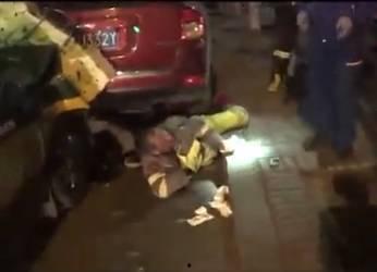 街边的吃瓜大爷视频
